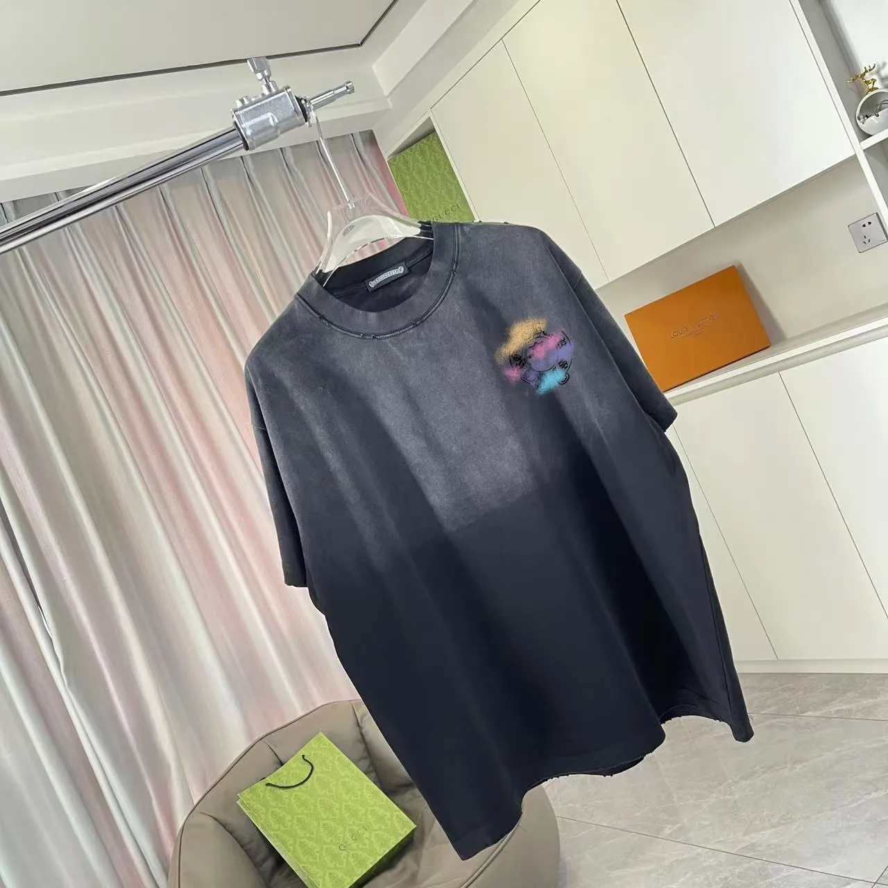 🅿️190 ch Crow* 2025 summer new style, washed, faded, worn, Sanskrit cross print, short-sleeved T-shirt, customized fabric 320g, same style for men and women, size: S M L XL XXL five sizes, color: black, gray, gradient black, gradient red